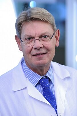 Doctor cardiologist Jonathan Kniely